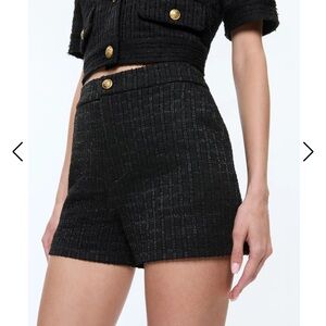 Alice + Olivia Ken Tweed Short Size 6 NWT